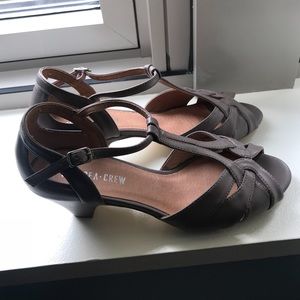 ✨Beige heels - Chelsea crew✨